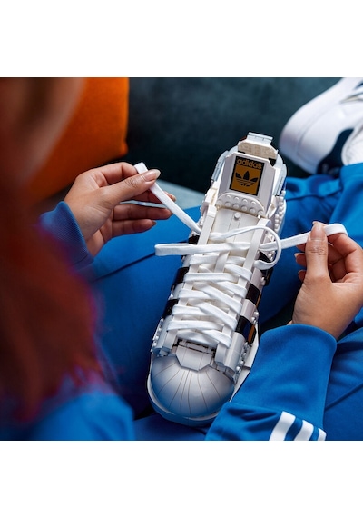 LEGO® Creator Expert 10282 Adidas Originals Superstar 731 Parça