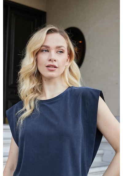 Jument Kadın Modal İpeksi Likralı Kumaş Geniş Sıfır Yaka Düşük Omuzlu T-shirt Bluz-lacivert Lacivert Jument Kadın Modal İpeksi Likralı Kumaş Geniş Sıfır Yaka Düşük Omuzlu T-shirt Bluz-lacivert Lacivert
