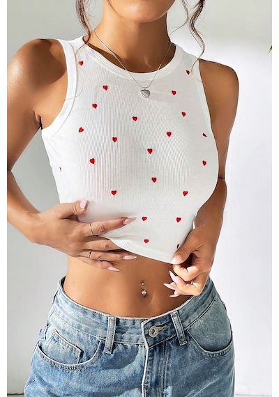 Bella Notte Mini Kalp Baskılı Model Crop Beyaz