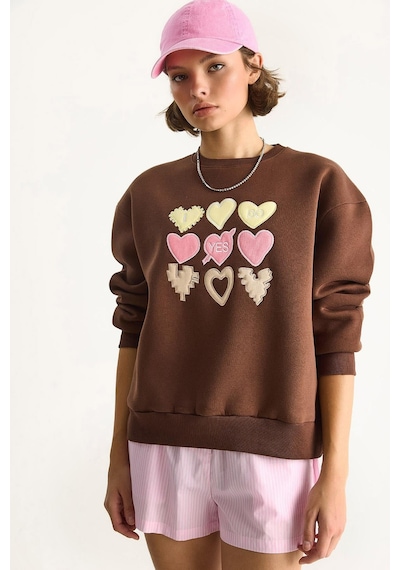 Shade Kadın Bisiklet Yaka Kalp Nakışlı Şardonlu Üç İplik Sweatshirt 6875 60283520 - Kahverengi