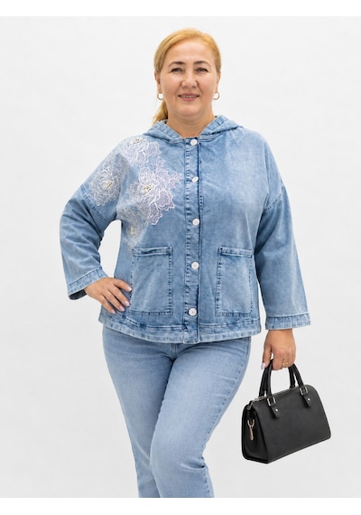 Trieste Büyük Beden Denim Kapüşonlu Gül Deseni İşlemeli Boncuklu Önden Cep Detaylı Düğmeli Kadın Ceket Mavi Trieste Büyük Beden Denim Kapüşonlu Gül Deseni İşlemeli Boncuklu Önden Cep Detaylı Düğmeli Kadın Ceket Mavi