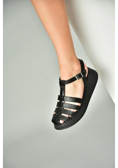 Fox Shoes P555050503 Siyah Hakiki Deri Kalın Tabanlı Sandalet Siyah