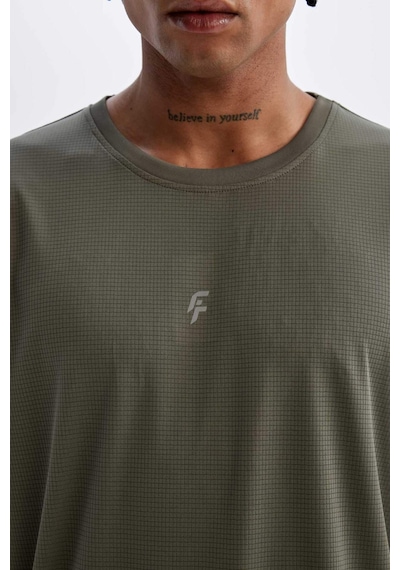 DeFactoFit Slim Fit Dar Kesim Bisiklet Yaka Baskılı Sporcu Kısa Kollu Tişört X6142AZ24AUKH398