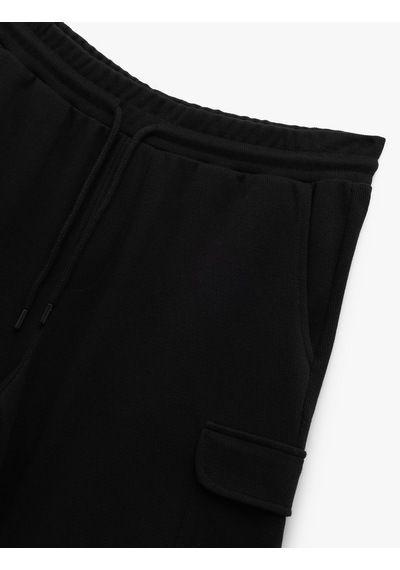 Koton Beli Bağcıklı Kargo Cepli Spor Şort Siyah 5sam40114nk Siyah Koton Beli Bağcıklı Kargo Cepli Spor Şort Siyah 5sam40114nk Siyah