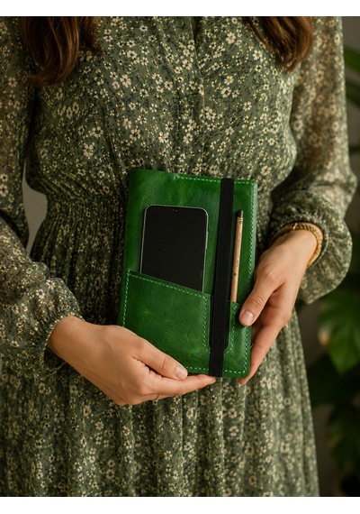 Bilikolik Hakiki Deri A5 Defter Kılıfı, El Yapımı, Telefon Cepli Ajanda Organizer, Defter Ve Kalem Dahil Yeşil
