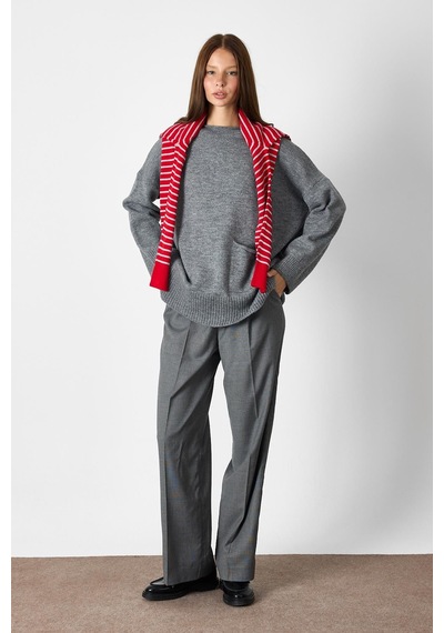 Gri Cep Detaylı Oversize Triko Kazak