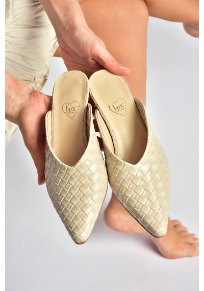 Fox Shoes Y654660709 Bej İnce Topuklu Önü Kapalı Kadın Terlik