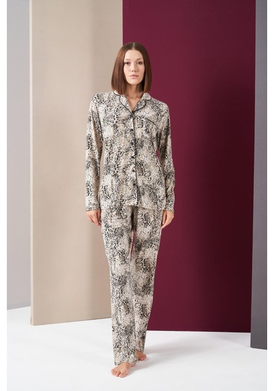 Pjs 26021 Kadın Önden Düğmeli Patlı Leopar Desenli Uzun Kollu Pijama Takım Siyah Pjs 26021 Kadın Önden Düğmeli Patlı Leopar Desenli Uzun Kollu Pijama Takım Siyah