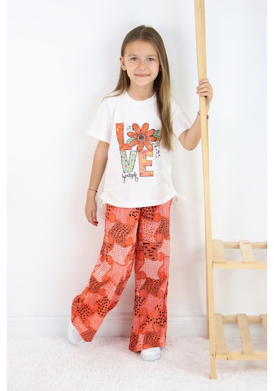 Fesshera Kız Çocuk Love Yourself Baskılı Tişört Ve Geometrik Etnik Desenli Geniş Paça Pantolon Takımı Turuncu Fesshera Kız Çocuk Love Yourself Baskılı Tişört Ve Geometrik Etnik Desenli Geniş Paça Pantolon Takımı Turuncu