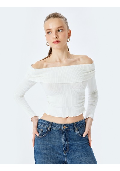 Koton Madonna Yaka Omuzu Açık Slim Fit Uzun Kollu Tişört Ekru 5sal10588ık Ekru