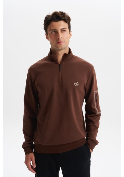 AR-MA Arma Erkek Slim Fit Dik Yaka Yarım Fermuar Pamuklu Sweatshirt Sol Kol Fermuar Cepli K30404685702 Kahverengi AR-MA Arma Erkek Slim Fit Dik Yaka Yarım Fermuar Pamuklu Sweatshirt Sol Kol Fermuar Cepli K30404685702 Kahverengi