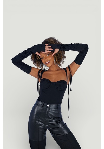 Holly Lolly Çıkarılabilir Kollu Fiyonk Bağlamalı Ribbon Bodysuit Siyah