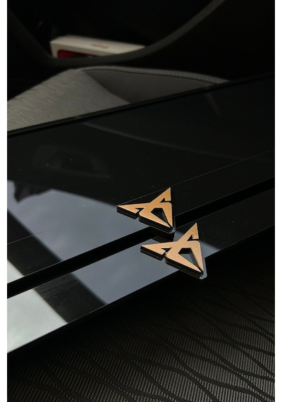 Cupra Özel Plakalık Pleksi