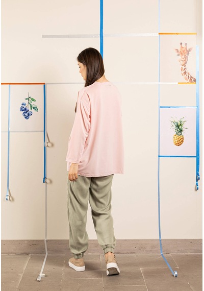 Ters Dikiş Detaylı Ananas Desenli Bisiklet Yaka Sweatshirt Pembe