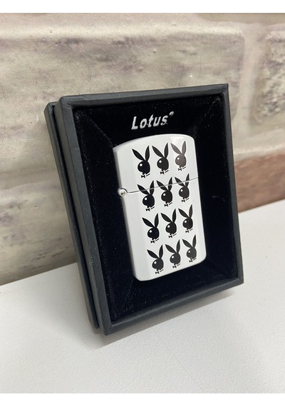 Lotus Marka Beyaz Siyah Tavşan Logolu Benzinli