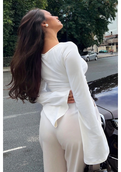 Kadın Likralı Drapeli Uzun İspanyol Kollu Crop Bluz Beyaz