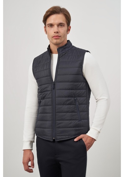 İmza Koyu Lacivert Kapitone Dik Yaka Düz Garnisiz-biyesiz Slim Fit Yelek 1009245150 Koyu Lacivert İmza Koyu Lacivert Kapitone Dik Yaka Düz Garnisiz-biyesiz Slim Fit Yelek 1009245150 Koyu Lacivert