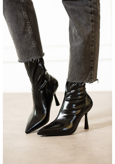 Dabab Shoes Kadın Marya Siyah Kırışık Rugan Streç Yandan Fermuar Sivri Burun İnce Topuklu Bot Dabab Shoes Kadın Marya Siyah Kırışık Rugan Streç Yandan Fermuar Sivri Burun İnce Topuklu Bot