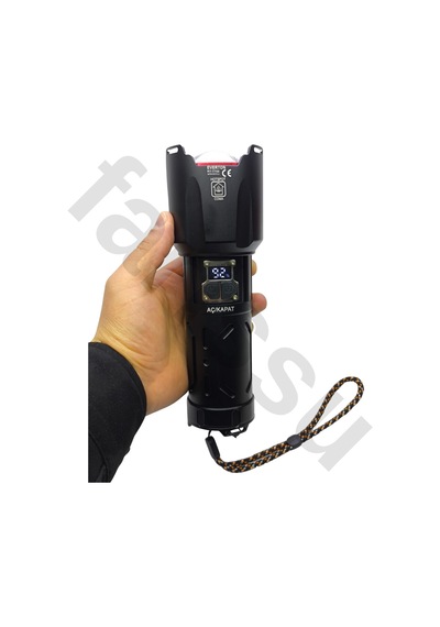 Everton Rt-t709 Profesyonel Fener - 4 Adet 18650 Model Pil Dahil - 10400 Mah Powerbank Siyah