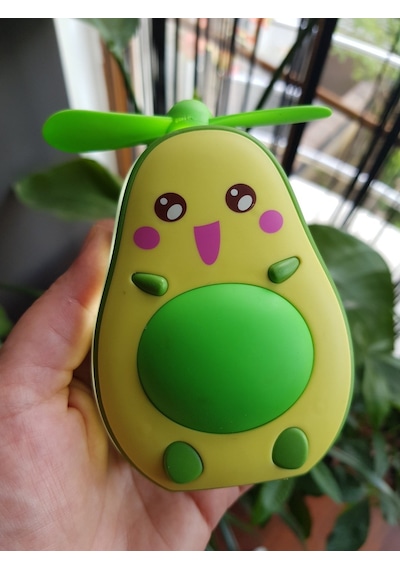 Sevimli Avokado Tasarımlı Led Işıklı Usb Kablolu Mini Fan I Masa Üstü Ve Boyun İpli Vantilatör