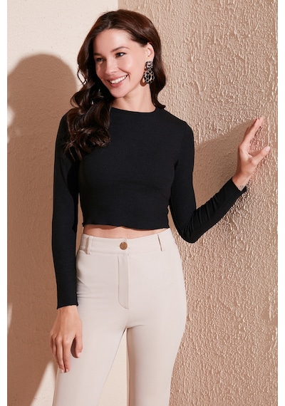 Lela Dar Kesim Bürümcük Kumaş Fitilli Crop Bayan Bluz 5865416 Siyah Lela Dar Kesim Bürümcük Kumaş Fitilli Crop Bayan Bluz 5865416 Siyah