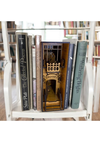 Book Nook Hotel Kitap Tutucu Dıy Kendin Yap