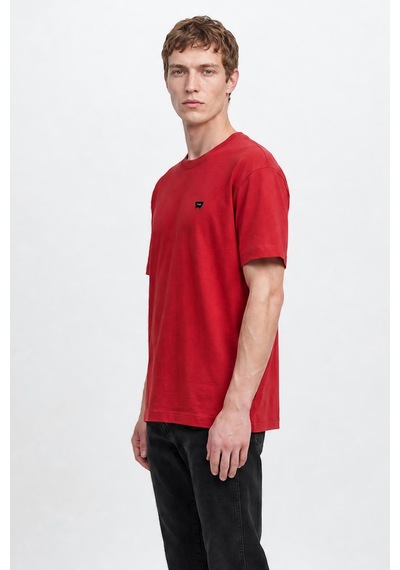 %100 Pamuk Relaxed Fit Rahat Kesim Bisiklet Yaka Minimal Logo Detaylı Tişört Kırmızı %100 Pamuk Relaxed Fit Rahat Kesim Bisiklet Yaka Minimal Logo Detaylı Tişört Kırmızı