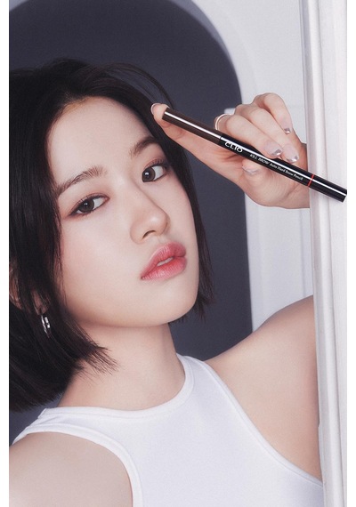 İnce Altıgen Uçlu Kaş Kalemi Clio Kill Brow Auto Hard Brow Pencil 03 Peanut Brown