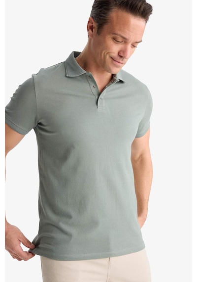 DeFacto Slim Fit Dar Kesim Polo Yaka Kısa Kollu Dokulu Basic Düz Tişört T5259AZ25SMGN1153