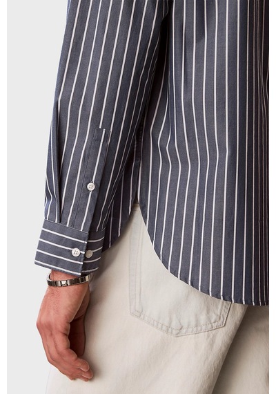 Calvin Klein Pamuklu Çizgili Relaxed Fit Uzun Kollu Gömlek Lv04rf106gcec Erkek Gömlek Lv04rf106g Cec Lacivert Calvin Klein Pamuklu Çizgili Relaxed Fit Uzun Kollu Gömlek Lv04rf106gcec Erkek Gömlek Lv04rf106g Cec Lacivert
