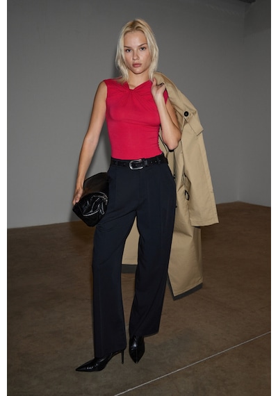 Grımelange Orılenna Kadın Önü Düğüm Detaylı Vücudu Saran Sıfır Kollu Slim Fit Fuşya Bluz Fuşya Grımelange Orılenna Kadın Önü Düğüm Detaylı Vücudu Saran Sıfır Kollu Slim Fit Fuşya Bluz Fuşya