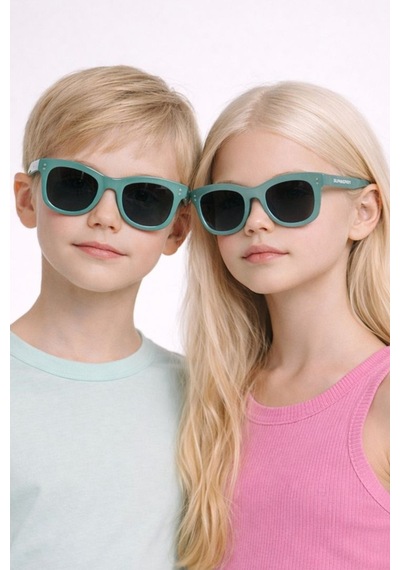 Burberry Kids Unisex Sunglasses 46 19 125 Çocuk Unisex Güneş Gözlüğü Yeşil