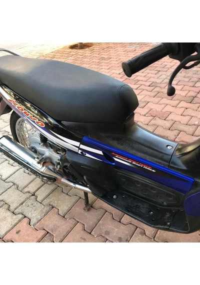 Yamaha Nouvo Stıcker Kirmizi Motor