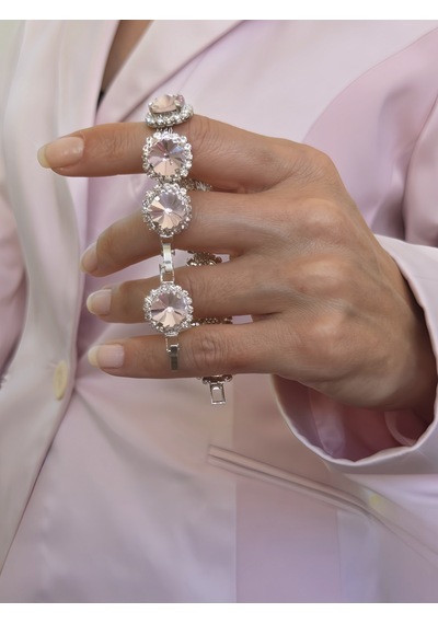 Riviere Kristal Taşlı Çiçek Model Pembe Renkli Bileklik