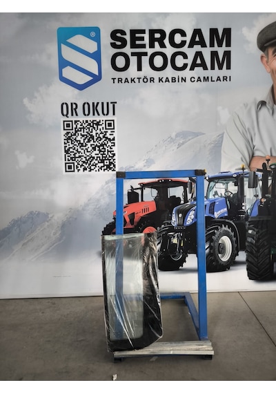 Case C90 Sağ Dizlik Camı