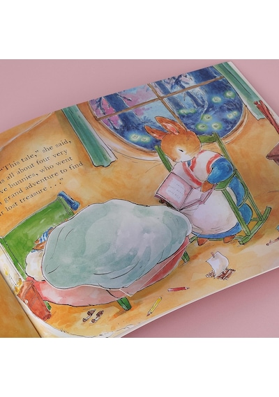 Peter Rabbit: The Bedtime Bunny Hunt: A Lift-the-flap Storybook