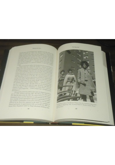 Dancing İn The Street - Motown And The Cultural Politics Of Detro