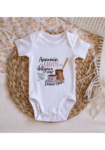 Bk Gift Bk Kids İsimli Annemin Kahveye İhtiyacı Var Tasarımlı Bebek Body Zıbın - Model 1 9-12 Ay Sarı