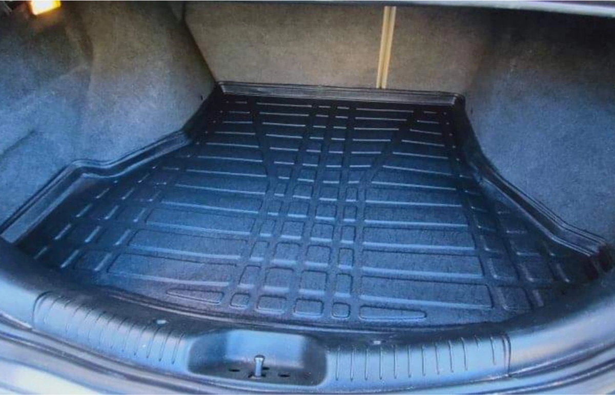 Ford Mondeo Mk3 2001-2007 Araca Özel Üretim Bagaj Havuzu A+