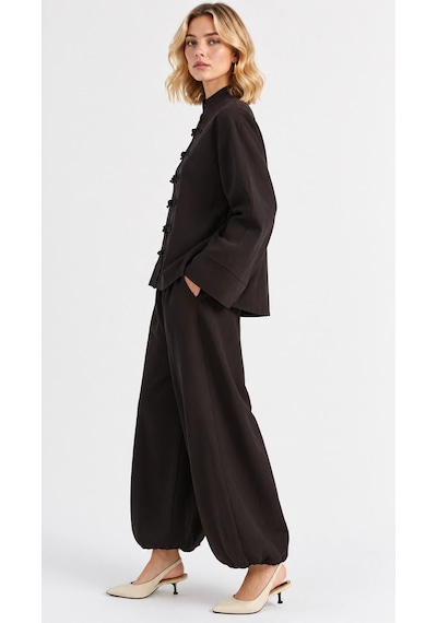 Mevese Kadın Çin Düğme Detaylı Oversize Tunik Bluz Ve Lastik Paça Takım - Acı Kahve Kahverengi Mevese Kadın Çin Düğme Detaylı Oversize Tunik Bluz Ve Lastik Paça Takım - Acı Kahve Kahverengi