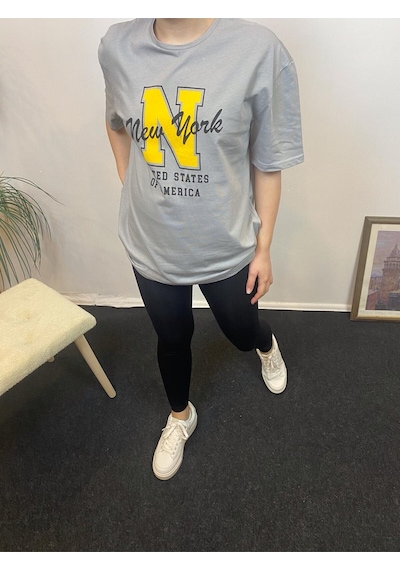 Kadın Bisiklet Yaka Oversize Fit N Baskılı Tişort Spr24tsk113 Gri Kadın Bisiklet Yaka Oversize Fit N Baskılı Tişort Spr24tsk113 Gri