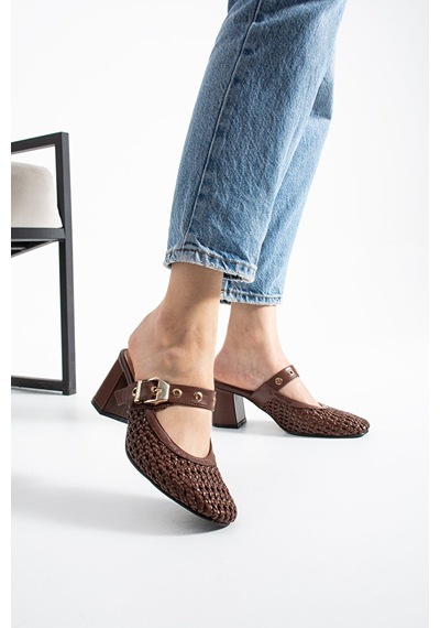 Dericia Shoes Aveline Hakiki Deri Kadın Örgülü Kalın Topuklu Terlik Kahverengi