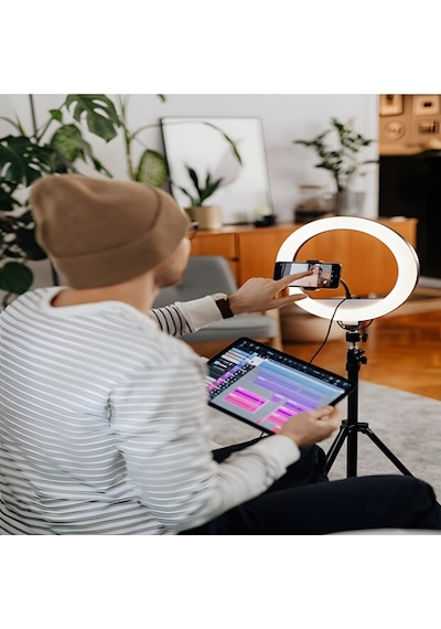 Smaylıng 10 İnç Led Ring Light Halka Işık + 2.1m Tripod Ayak + Telefon Tutucu + Bluetooth Kumanda 3 Mod 10 Kademe Işık