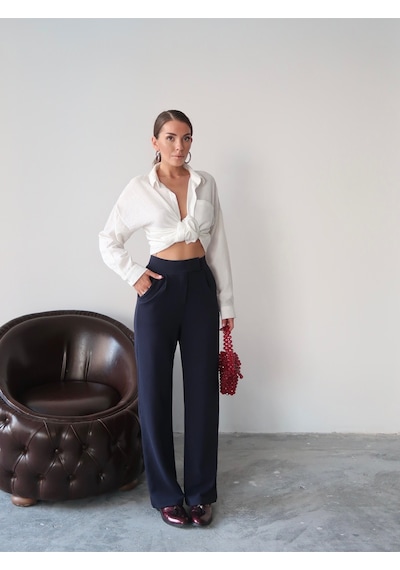 Paw Garage Kadın Valeria Beli Cırt Cırtlı Palazzo Pantolon, Krep Kumaş, 4 Mevsim Lacivert Paw Garage Kadın Valeria Beli Cırt Cırtlı Palazzo Pantolon, Krep Kumaş, 4 Mevsim Lacivert