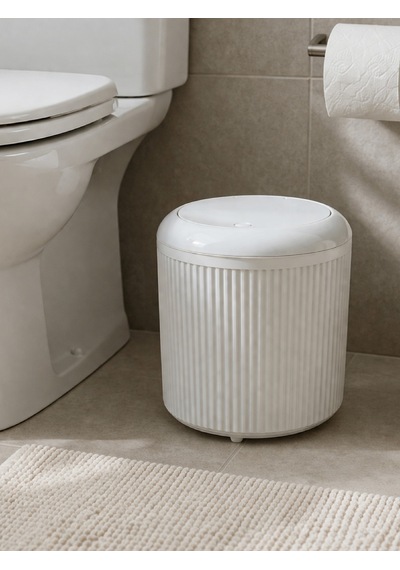Modern Çizgili Tasarımlı Click Kapaklı Şık Ve Kompakt Banyo Çöp Kovası Beyaz