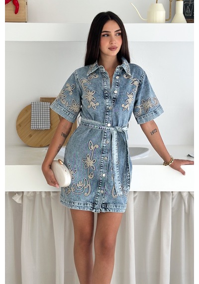 Femelle Kadın Nakışlı Denim Mini Elbise - Kemerli, Düğmeli, Kısa Kollu Jean Elbise Mavi