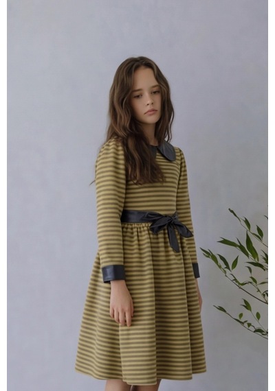 Fesshera Kids Kız Çocuk Elbise Suni Deri Detaylı Bebe Yaka Sırtı Fermuarlı Şık Elbise Sarı Fesshera Kids Kız Çocuk Elbise Suni Deri Detaylı Bebe Yaka Sırtı Fermuarlı Şık Elbise Sarı