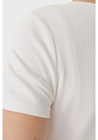 Guess Bayan Top W6gp01 K2658 G012 Beyaz BEYAZ