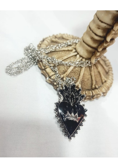 Black Heart Crown Kolye Altın