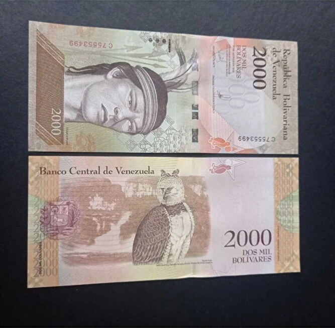Escoines 3996368f022bbd9157 Venezuela 2000 Bolivar Çil
